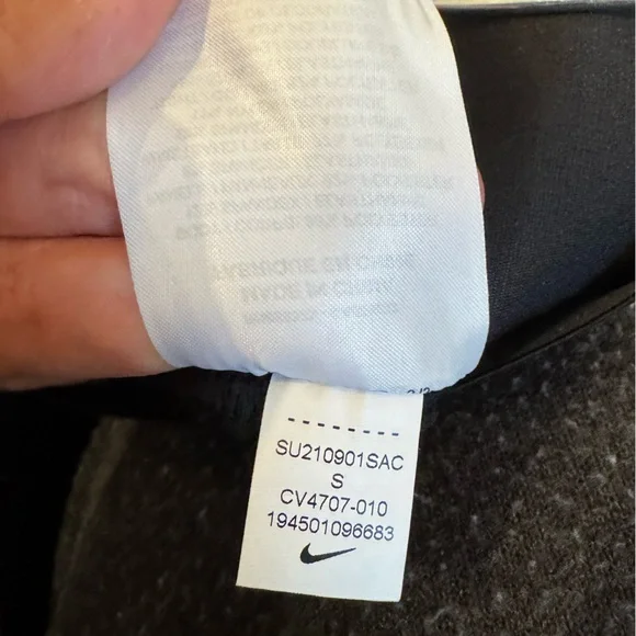 Nike Tennis Skirt Black and Grey Size Small - Picture 3 of 3